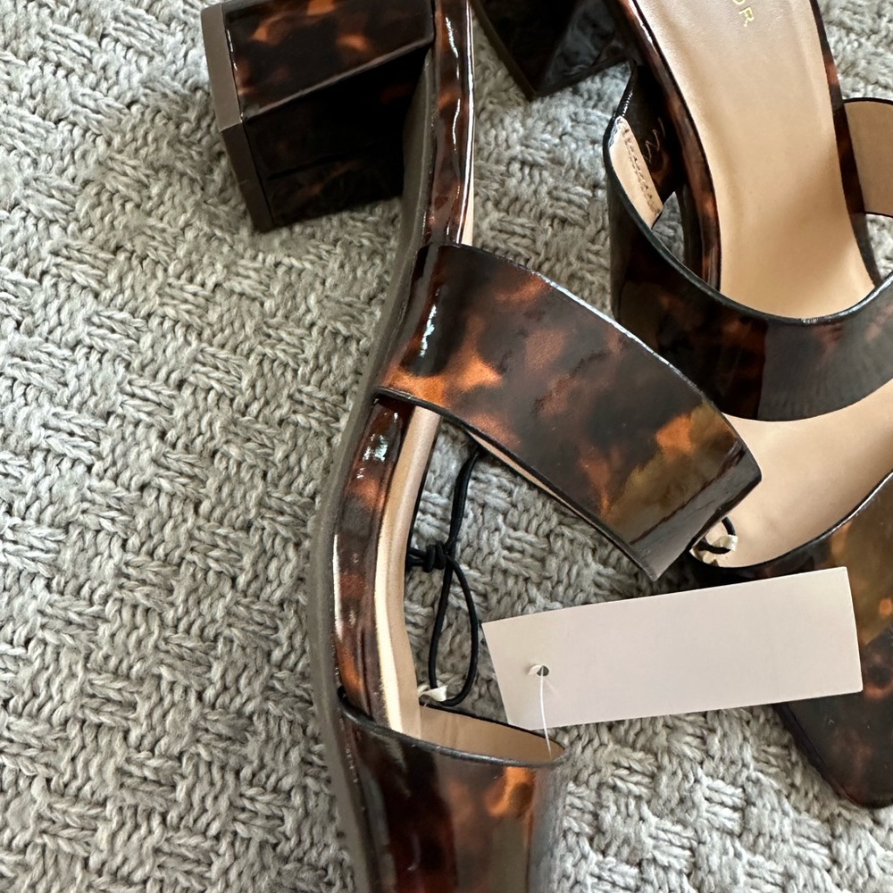 NWT size 8 Ann Taylor Women's Brown Tortoise Mules - Picture 4 of 5